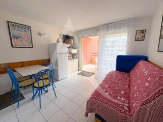 Terrasse vue piscine et apercu mer pour 4 personnes avec garage - Sète - 0