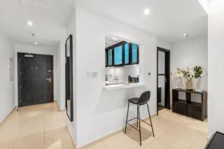 Modern 1BR JBR View No Car Needed! - 2