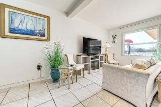 Less Than 1 Mi to Beach Hudson Apt with Fishing Dock Access - 5