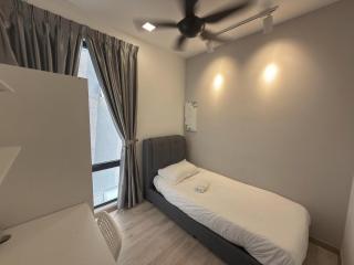 7pax Emporis Kota Damansara 5Bedroom 2CarPark, Segi College, MRT - 8