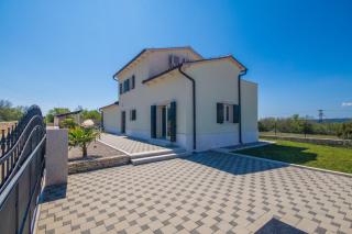 Villa Lavanda, a luxury Villa with Private Pool, 2km to Beach - Ubasico - 4