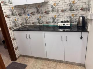 Hotel Stay 49 - Near Apollo Hospital - 2