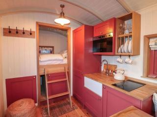 Bonnie's Shepherd's Hut - Sleeps 2 & Hot Tub - Nottingham - 6