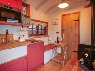 Bonnie's Shepherd's Hut - Sleeps 2 & Hot Tub - Nottingham - 7