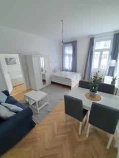 Bright and Quiet Apartments, Just 10 Minutes to U4, U6 and Schönbrunn Palace - Vienne - 0
