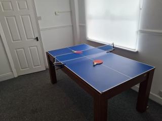 Welcoming four bedroom home in a great location with free parking Wi Fi and games just eight minutes to the city centre close to MKM Stadium and Royal Infirmary - Hull - 6