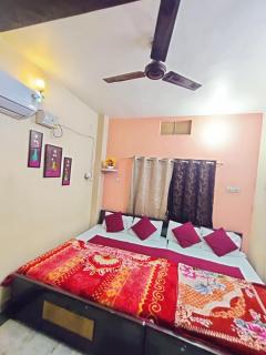 Shiv kripa guest house 200 Metres from Kashi Vishwanath Temple - 5