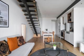 58A 2Storey Abnb-Style Apt with 2BR Plus Parking, Walk to Ashfield Mall and Train - Sydney - 8
