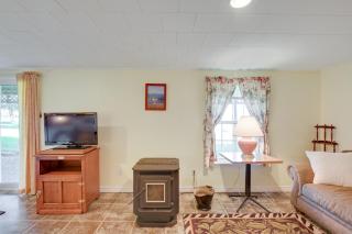 Maine Retreat with Ocean Views, Walk to Downtown! - Eastport - 5