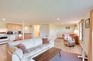 Maine Retreat with Ocean Views, Walk to Downtown! - Eastport - 3