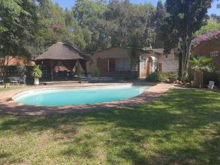 Chalet 6 At Cynthias Country - Hartbeespoort - 6