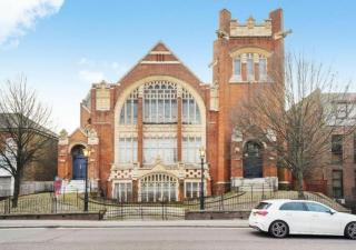 Wycliffe Chapel - Unique Church Penthouse - Ilford - 7