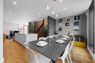 Free Parking - Roof Terrace - Luxury Townhouse - Manchester - 2