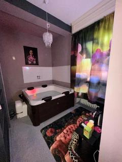 Notte Rosa Suite e Benessere - Parma - 0