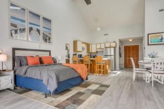 Baytree Golf Colony Studio about 5 Mi to Beach! - Little River - 8