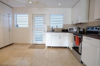 Whispering Palms Villa in Jolly Harbour - Jolly Harbour - 5