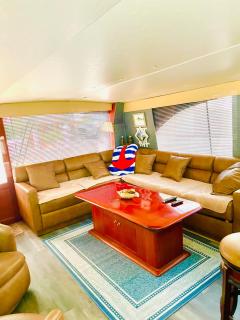 Keys Livin - Yacht Rental - 1
