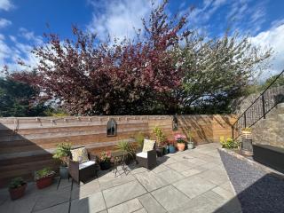 Private, Modern and Detached Garden Apartment - Llanddulas - 9
