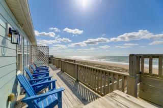 Lovely Emerald Isle Beach House - Steps to Beach! - Emerald Isle - 8