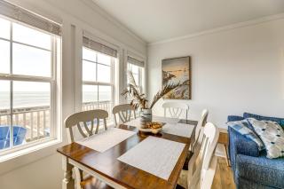 Lovely Emerald Isle Beach House - Steps to Beach! - Emerald Isle - 5