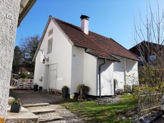 Ferienwohnung KIostermühle Irsee - Parkplätze, Spielplatz, Biergarten, Badesee, E-Auto Ladepunkt - Irsee - 3