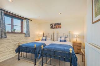Inglewood, Kirkoswald characterful cottage with wood burning stove in rural setting - 6