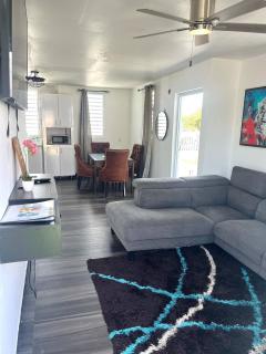 Stylish 2BR w private balcony - Carolina - 7