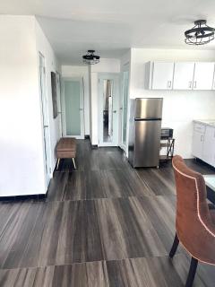 Stylish 2BR w private balcony - Carolina - 5