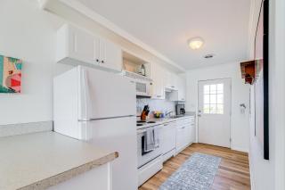Beachfront Emerald Isle Vacation Rental with Deck! - Emerald Isle - 2