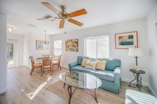 Cozy and Bright Naples Abode with Community Amenities! - Naples - 0