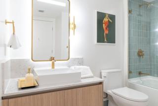 1 Bedroom Apt with Pool and Gym next to Kaseya Center - 5