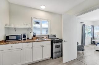 Eden Collection Studio Steps to Beach - Fort Lauderdale - 2