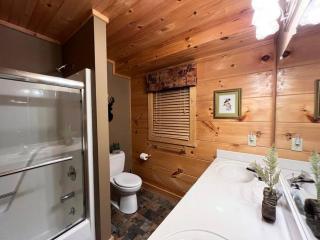 Minutes to Boone, Blowing Rock, HotTub, Firepit - 4