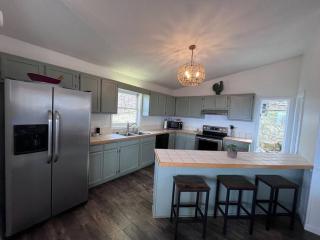 Hot Tub, Panoramic Views, Deck, Firepit - Beech Mountain - 8