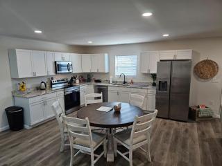 Cozy New Const. Ranch Near Park - Middletown - 9