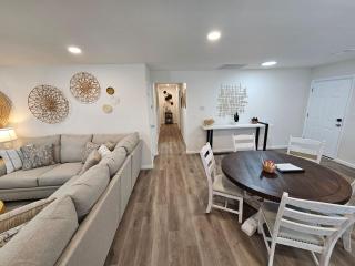 Cozy New Const. Ranch Near Park - Middletown - 2