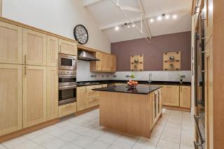 Balmoral Quays - Elegant Seaview Apartment with Garden-Penarth Pier - Cardiff - 3