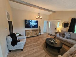 Quaint Liberty Township Remodeled Home - Hamilton - 5