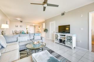 Less Than 1 Mi to Beach Sleek Naples Condo - Naples - 7