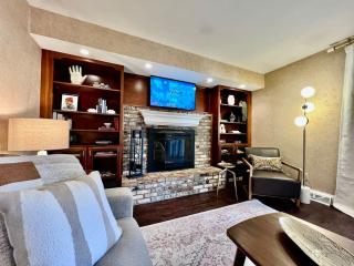 All the Vibes Poolside in Trenton - 5