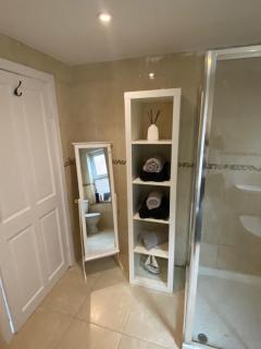 Allworth Close to City Center - Belfast - 9