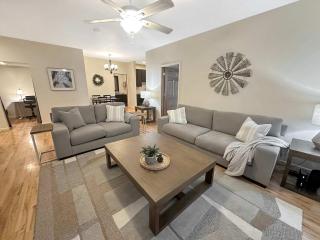 Central Downtown Stay - La Crosse - 8
