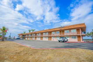 Economy Inn Buttonwillow Bakersfield I-5 - 5