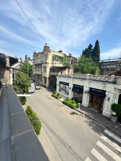 Luxury Home in Old Tbilisi with Terrace - Tbilisi - 4