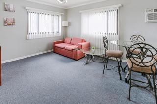 Charming Room w Private Bath Wi-Fi in Brownstown - Woodhaven - 3