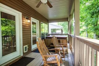 Ritz On The River Creekside Escape with Hot Tub - Sevierville - 8