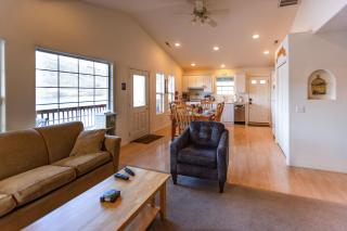 Wapato Lake Waterfront Retreat - Manson - 4