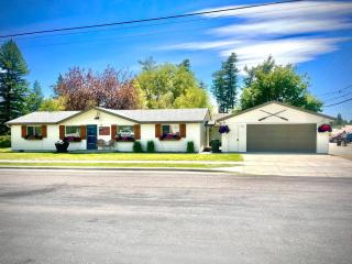 Uptown House Columbia Falls MT Glacier Park - 0