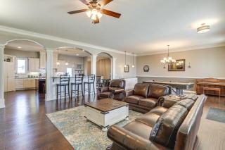 Balcony and Patio Spacious Home in Bel Aire! - - 6