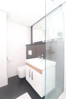 HE Appart 401 situé à Bonapriso Hôtel de l'air avec salle de Gym - Douala - 3